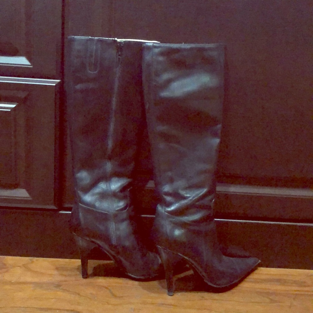 Charles David stiletto leather boots